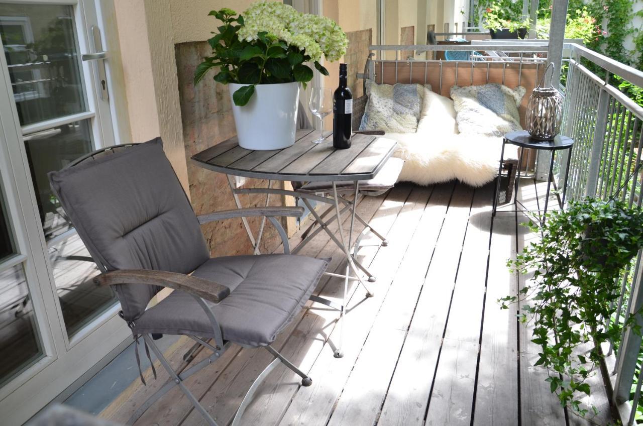 Central Vienna Apartment With Garden View Bagian luar foto