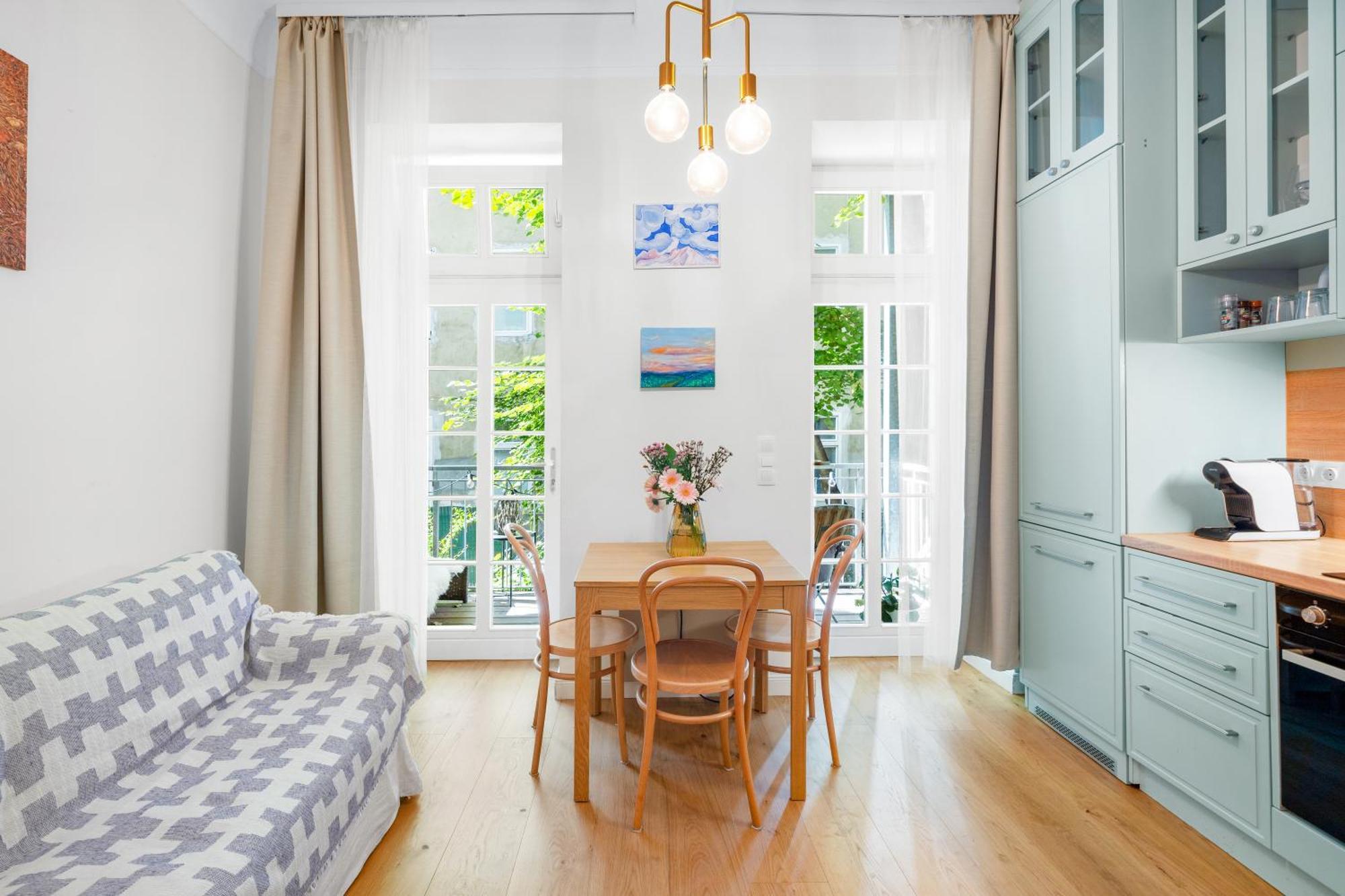 Central Vienna Apartment With Garden View Bagian luar foto